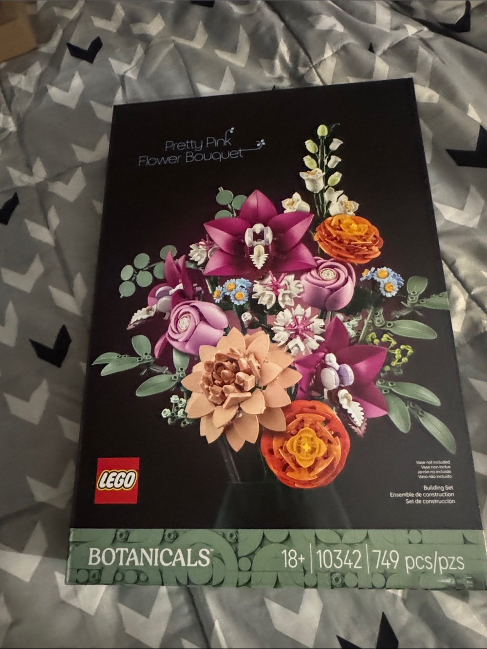 Lego Botanicals Pretty Pink Flower Bouquet - Pink, Purple, Orange, Cream, Green
